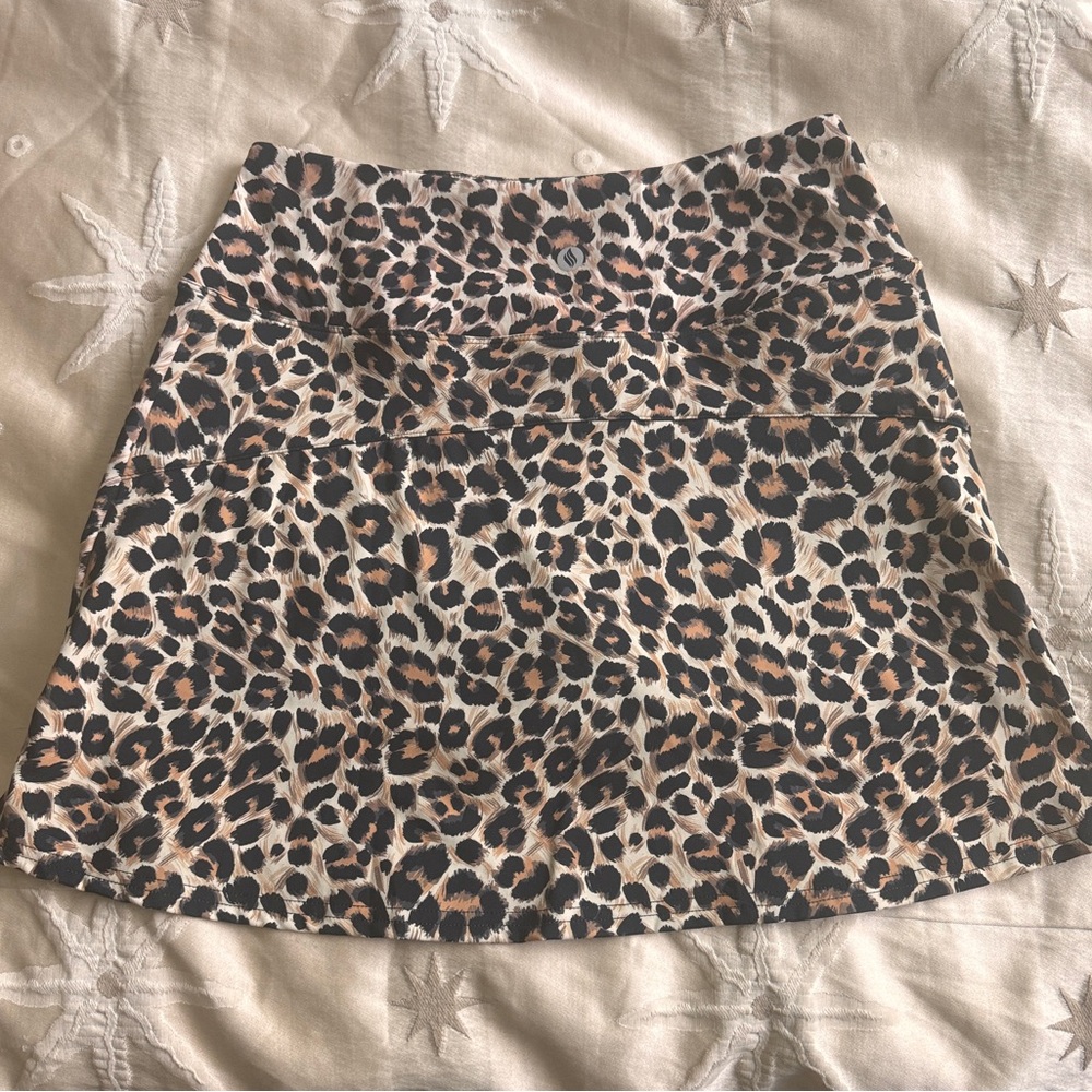 Leopard Print Mini Skirt with built-in shorts underneath new without tags